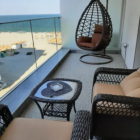 Sundream By The Beach Mamaia Exterior photo